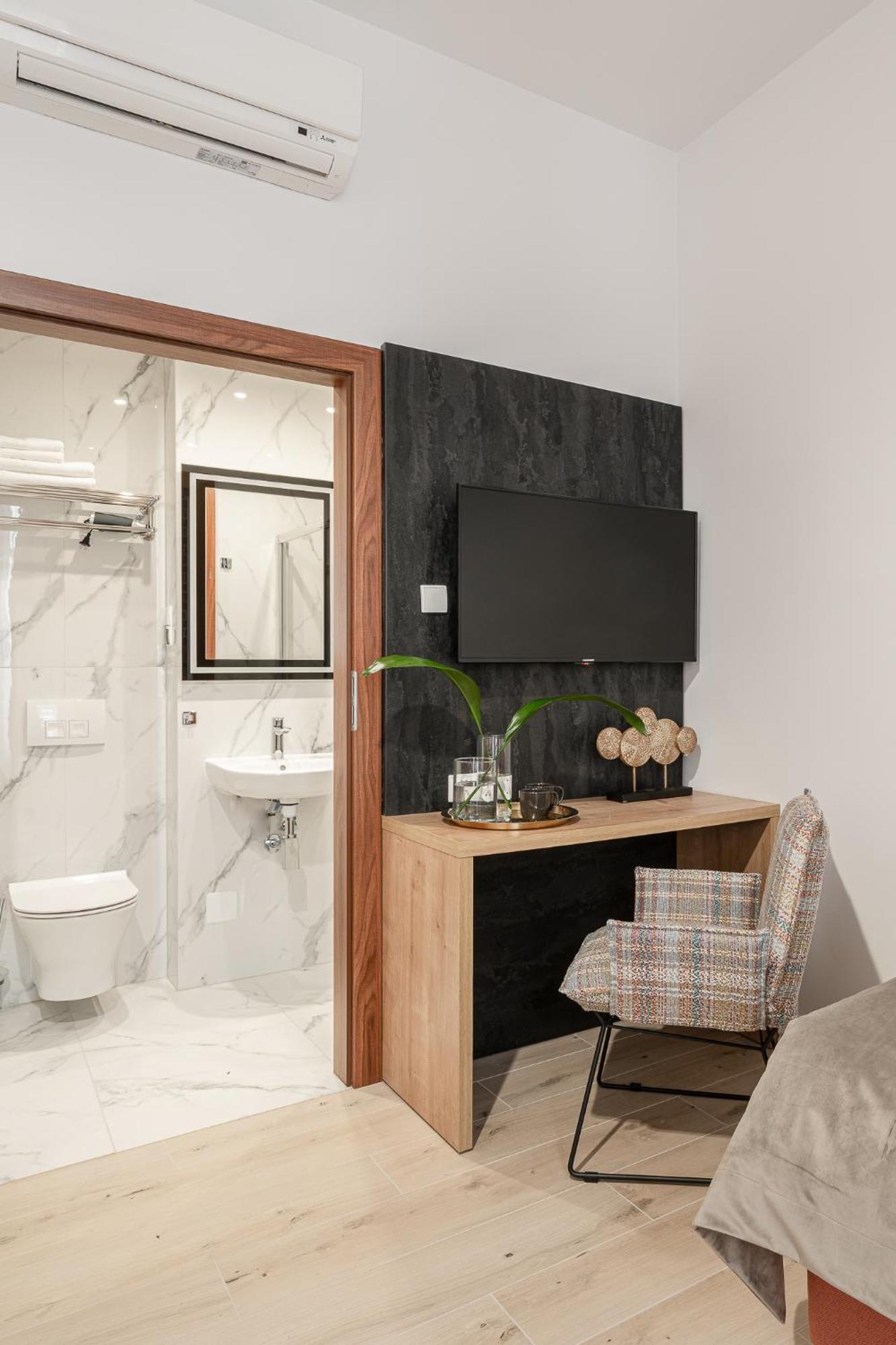 Hotel Jazz Market Square 3*